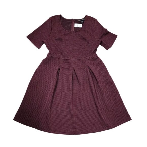 LANE BRYANT 14/16 Burgundy Maroon DRESS PARTY HOLIDAY WEDDING DATE Fit Flare - Picture 1 of 9